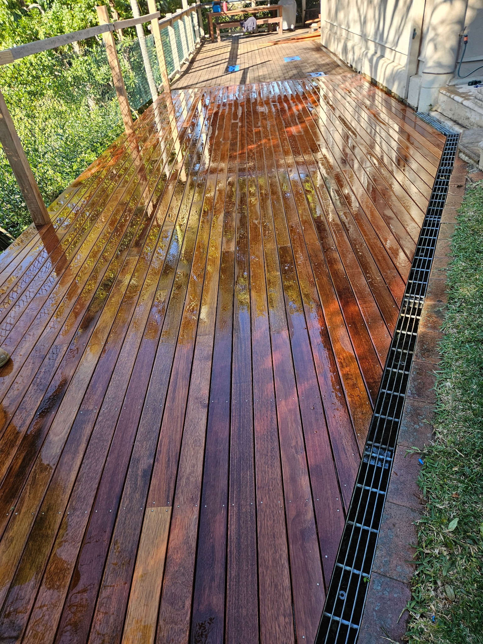 Read more about the article Decking Transformation – Old to New Reconditioned